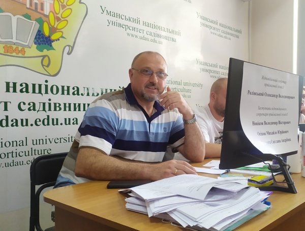Відповідальний секретар приймальної комісії Уманського національного університету садівництва Олександр РОЛІНСЬКИЙ