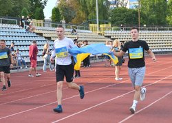 Колектив Уманського НУС взяв участь у забігу «Шаную воїнів, біжу за Героїв України» 