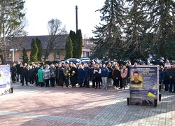 Схиляємо голови перед героїзмом і сміливістю Героїв