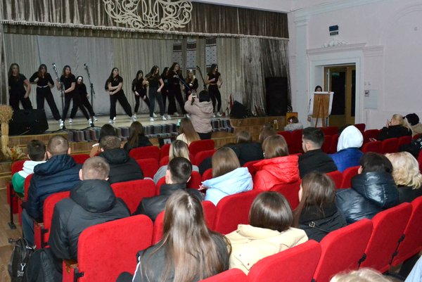 Спільнота Уманського національного університету садівництва вшановує пам’ять Кобзаря