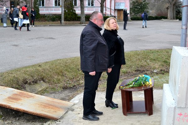 Схиляємо голови перед світлою пам’яттю Героїв Небесної Сотні