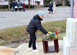 Схиляємо голови перед світлою пам’яттю Героїв Небесної Сотні