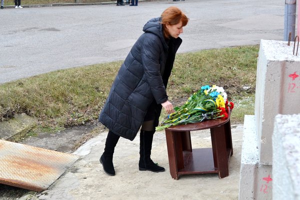 Схиляємо голови перед світлою пам’яттю Героїв Небесної Сотні
