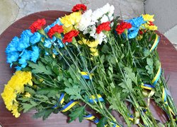 Схиляємо голови перед світлою пам’яттю Героїв Небесної Сотні