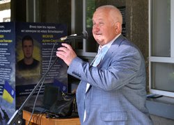 Колектив Уманського національного університету садівництва приєднався до святкування Дня вишиванки