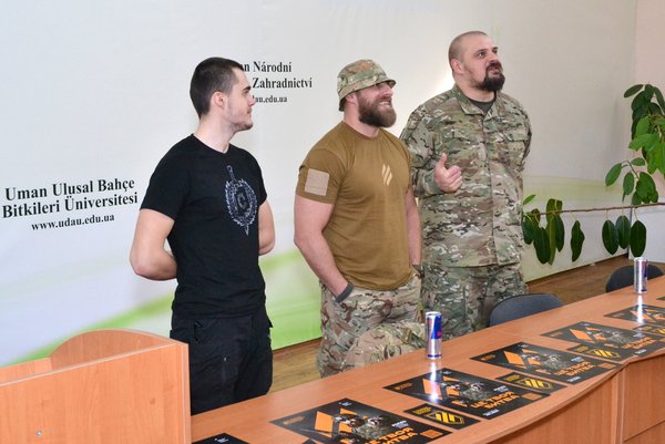В Уманському національному університеті садівництва відбулась патріотична зустріч