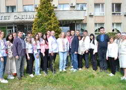 Колектив Уманського національного університету садівництва приєднався до святкування Дня вишиванки
