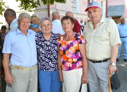Відбулася традиційна, неофіційна в умовах воєнного стану, зустріч випускників університету минулих років.