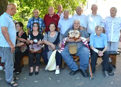 Відбулася традиційна, неофіційна в умовах воєнного стану, зустріч випускників університету минулих років.