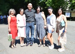 Відбулася традиційна, неофіційна в умовах воєнного стану, зустріч випускників університету минулих років.