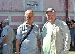 Відбулася традиційна, неофіційна в умовах воєнного стану, зустріч випускників університету минулих років.