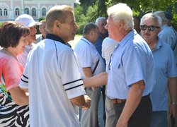 Відбулася традиційна, неофіційна в умовах воєнного стану, зустріч випускників університету минулих років.