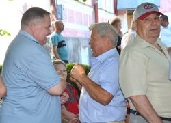 Відбулася традиційна, неофіційна в умовах воєнного стану, зустріч випускників університету минулих років.