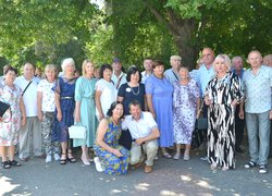 Відбулася традиційна, неофіційна в умовах воєнного стану, зустріч випускників університету минулих років.