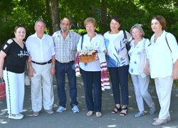 Відбулася традиційна, неофіційна в умовах воєнного стану, зустріч випускників університету минулих років.