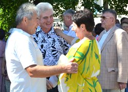 Відбулася традиційна, неофіційна в умовах воєнного стану, зустріч випускників університету минулих років.