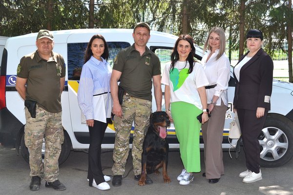Колектив Уманського НУС познайомився з роботою поліцейських кінологів та їхніх вихованців 