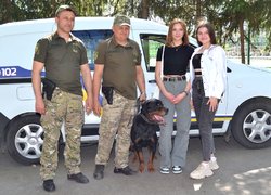 Колектив Уманського НУС познайомився з роботою поліцейських кінологів та їхніх вихованців 