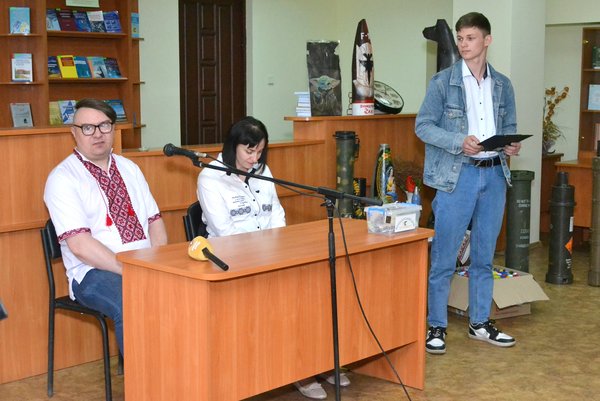 В Уманському НУС відбулася зустріч із захисником, поетом та земляком Сергієм БІДНЯЧУКОМ