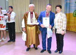 Благодійний фестиваль української пісні з нагоди 180-річчя Уманського національного університету садівництва пройшов під гаслом «З Україною в серці»