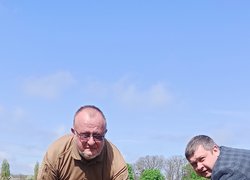 «Шевченко єднає Україну»: Керівництво Уманського НУС долучилось до висаджування дубів Кобзаря