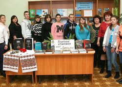 Схилімо голови в скорботі