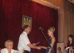 Урочисте вручення дипломів у Шевченківському коледжі Уманського НУС