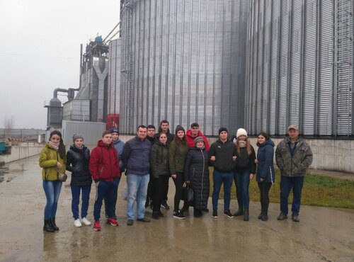 Викладачі Уманського НУС Олена Еремеєва та Геннадій Ткаченко разом зі студентами 3 та 4 курсів,  відвідали елеватор, ТОВ УКРЗЕРНОТРЕЙД МАКС «Уманське ХПП»