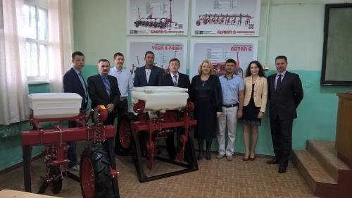 Відкрито спеціалізовану навчальну лабораторію сільськогосподарських машин