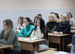 Вшанування пам'яті жертв Голодомору: виховна година на кафедрі фінансів і кредиту