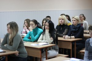 Вшанування пам'яті жертв Голодомору: виховна година на кафедрі фінансів і кредиту