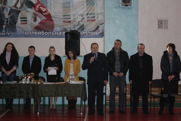 Виступ головного судді змагань, президента ГО "Апілон" сприяння підтримці фізичного виховання та спорту Миронюка Василя Авксентійовича