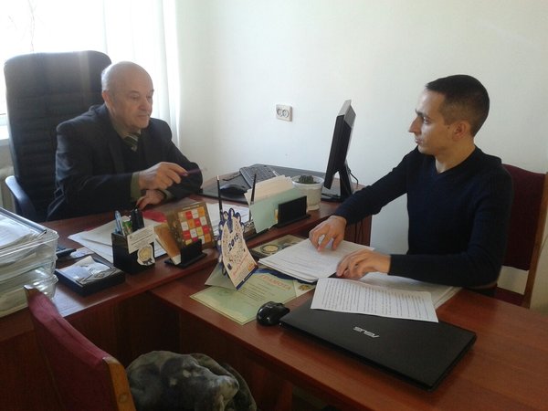 Завідувач кафедри обліку і аудиту, академік Уланчук Володимир Семенович та студент-магістрант 61-ом групи Ігор Луценко