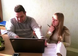 доцент Бобко  Валентин Володимирович і студентка 52-ом групи Наталя Веремієнко