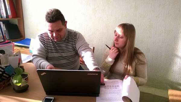 доцент Бобко  Валентин Володимирович і студентка 52-ом групи Наталя Веремієнко
