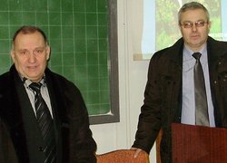 На роботу в Сумську дослідну станцію садівництва запрошують директор В. В. Фільов і науковий співробітник С. М. Чухіль