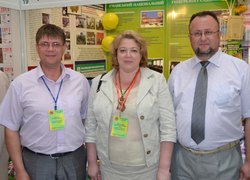 У роботі виставки взяли участь представники адміністрації університету на чолі з ректором, професором Оленою Непочатенко