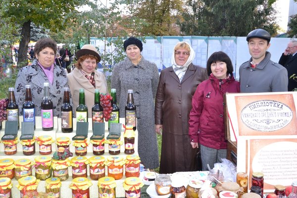 Наукову міць, навчальні досягнення та історичні традиції найстарішого ВНЗ держави із 170- річною історією – Уманського НУС – гідно представлено на Дні міста