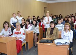 Захоплені слухачі з гостею