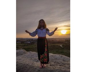 Нескорена