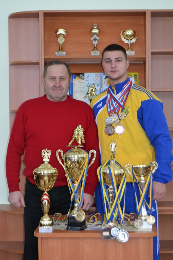 Тренер Василь Авксентійович Миронюк із чемпіоном