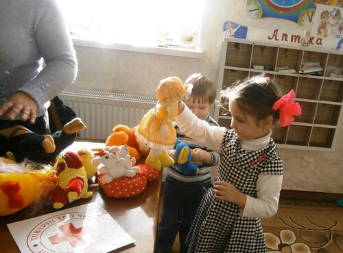 Gifts on the occasion of St. Nicholas Day from Uman Red Cross