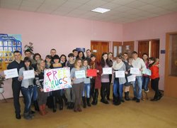Студенти святкують День обіймів