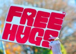 Студенти святкують День обіймів
